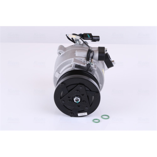 Компресор кондиціонера NISSENS 890666
